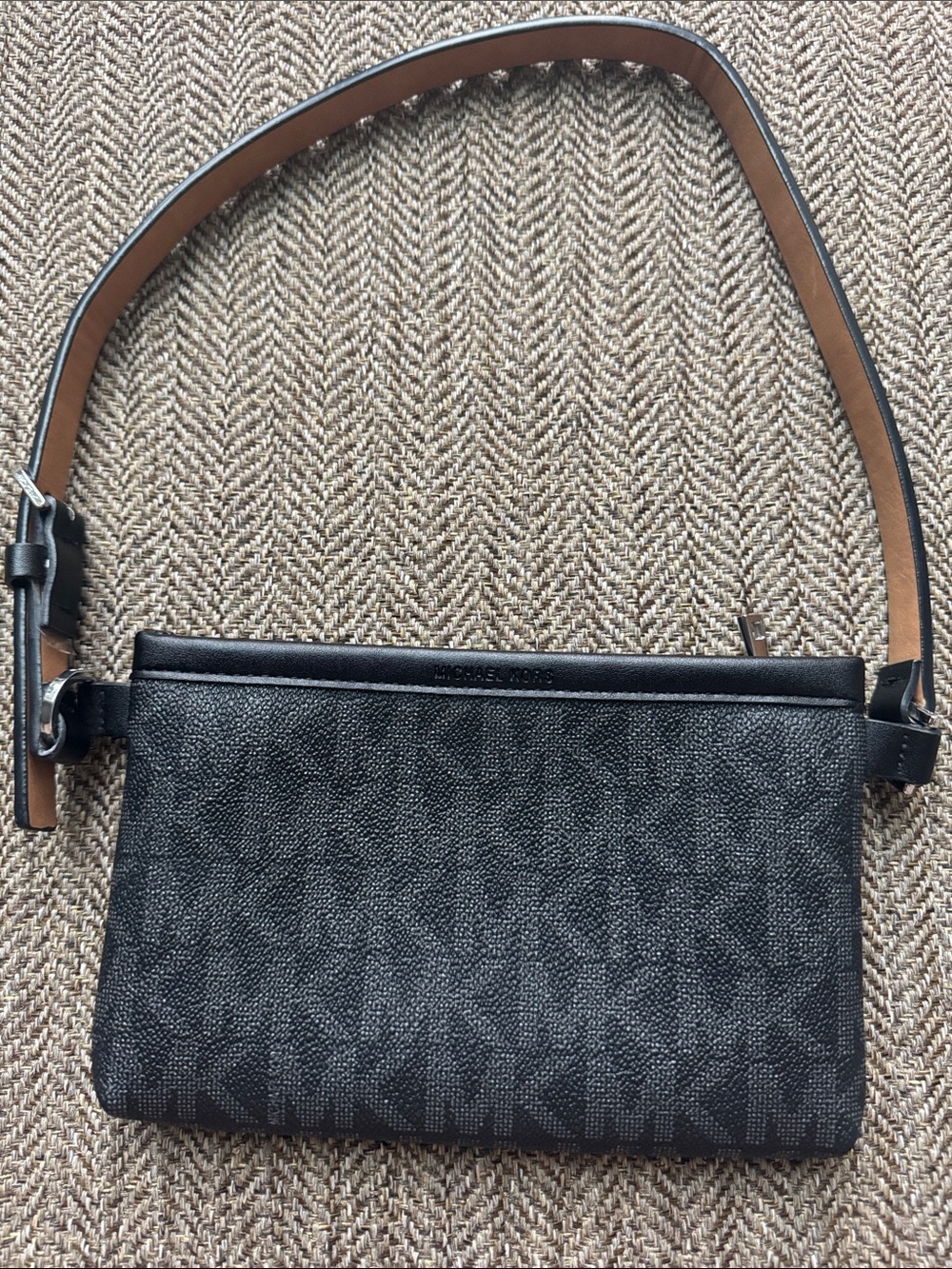 Michael Kors Signature Logo Hand Bag in charcoal/black